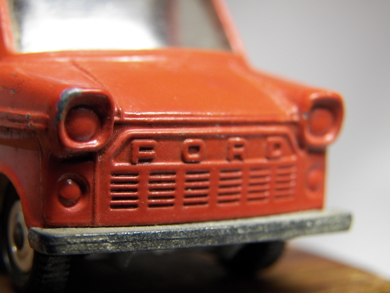 Illustration for article titled Husky 1:72 Ford Transit Caravan. edit 1:64 I mean...